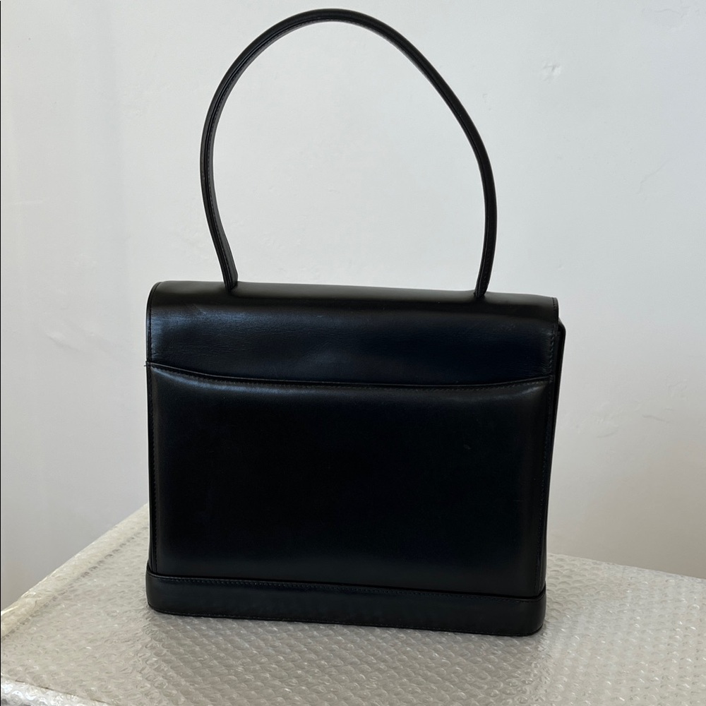 Elegant Givenchy Black Handbag - Picture 12 of 13